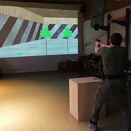 Холостые тренировки из боевого оружия в лазерном тире Рубин (Видео)