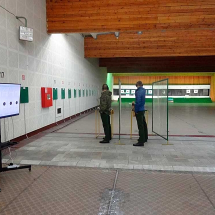 Подготовка спортсменов к соревнованиям в лазерном тире Рубин